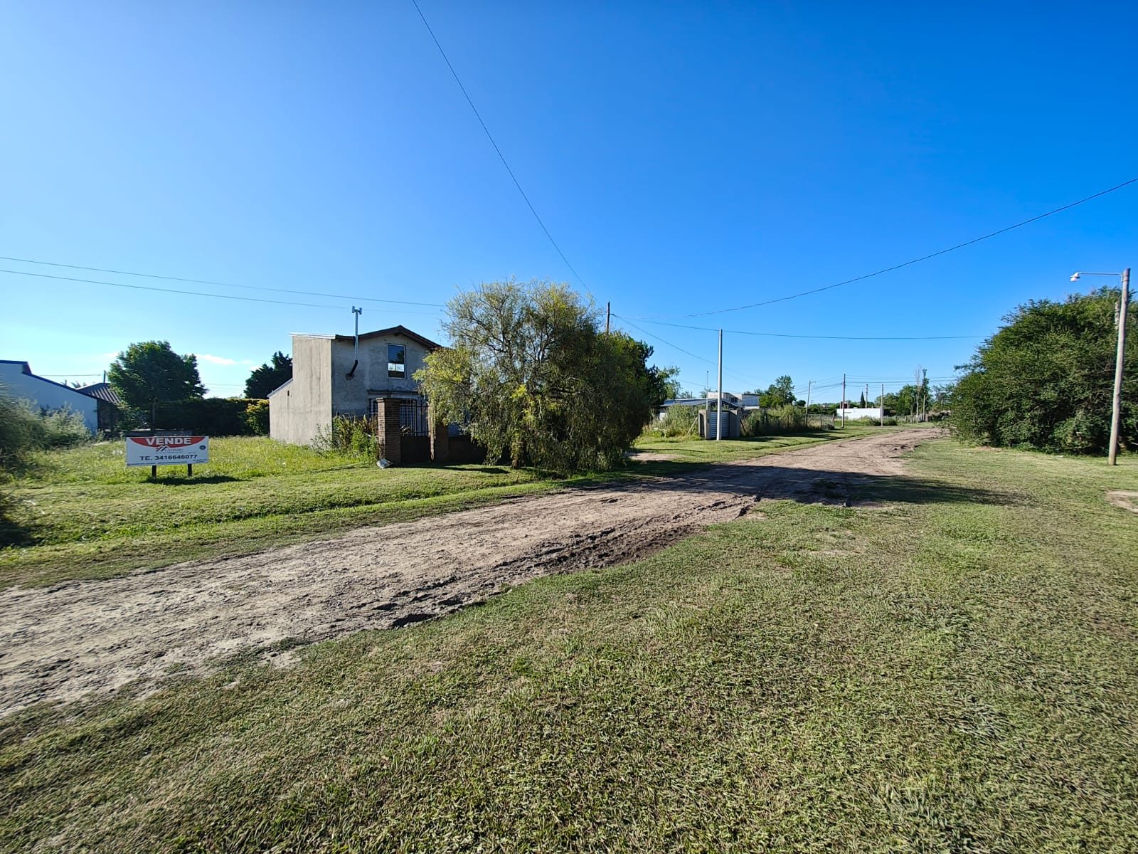 Terreno en venta – Barrio Bosque Azul, Roldán