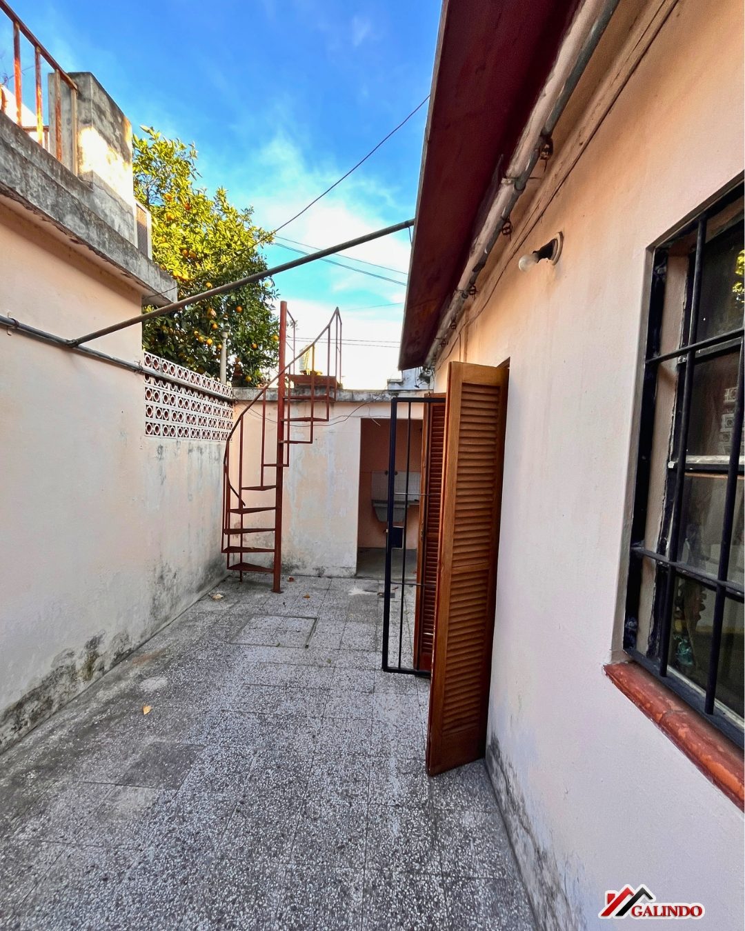 Casa 3 dormitorios cochera doble jardin y pileta