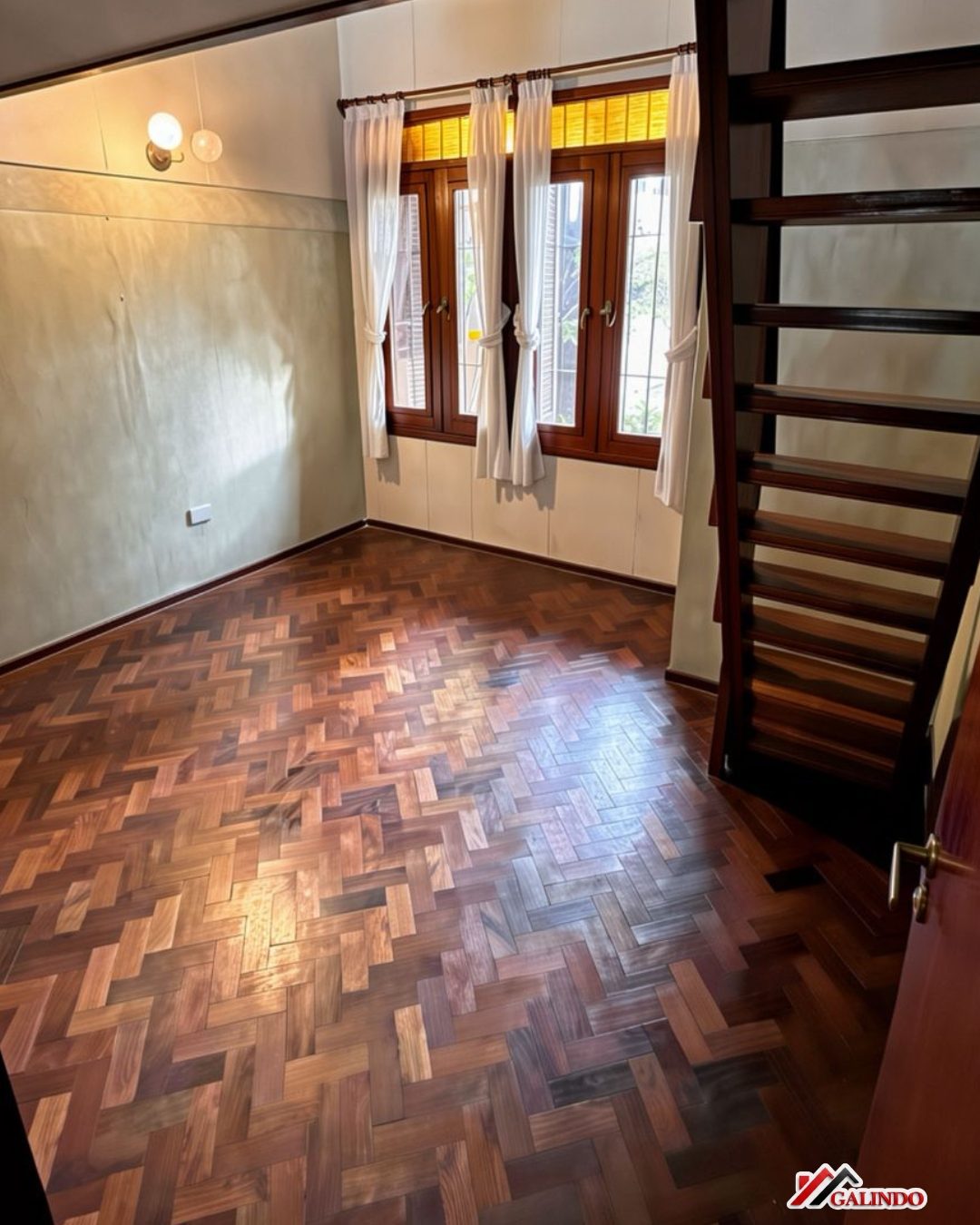 Casa 3 dormitorios cochera doble jardin y pileta